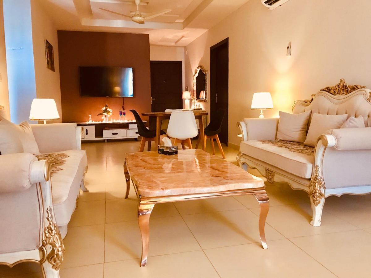 Atrium High Suite 2Bed Family Apartment Near Giga Mall Исламабад Экстерьер фото
